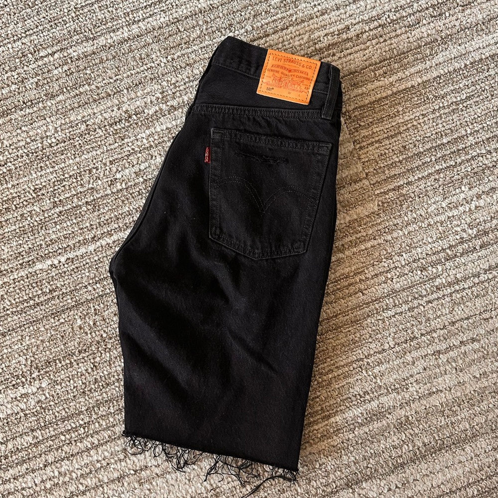 Levis High Rise Long Shorts - Picture 2 of 10